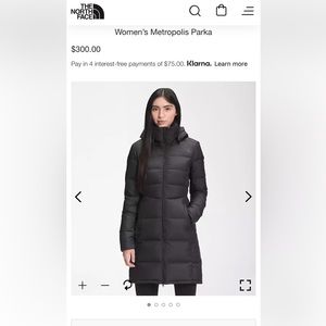The North Face Women’s Metropolis Parka Black Size Large but is slim fitting.